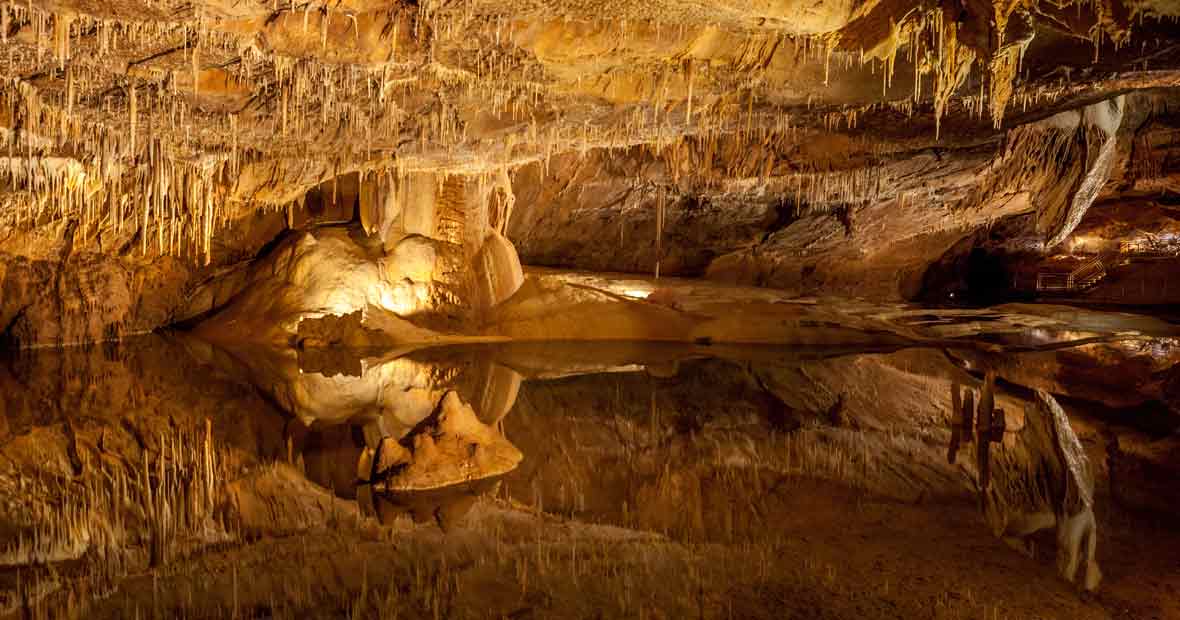 grottes de Lacave